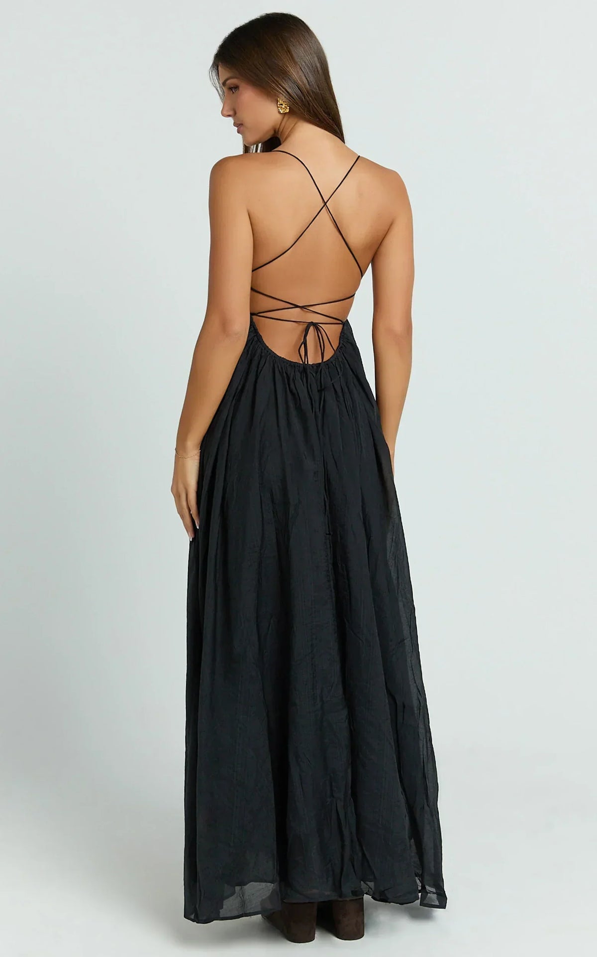 Kourtney Maxi Dress - Plunge V Neck Fit And Flare Dress In Black